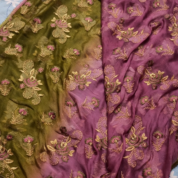 Pure Chiffon Dupatta - Picture 10 of 12